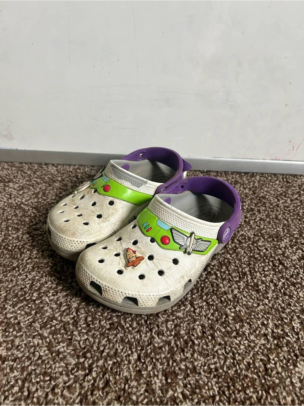 CROCS boys buzz